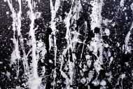 Detailaufnahme Abstraktes Acrylbild modern in schwarz weiß schlicht zeitgenössisch Action Painting