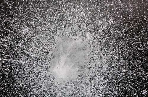 Abstraktes Acrylgemälde in schwarz weiß spash style