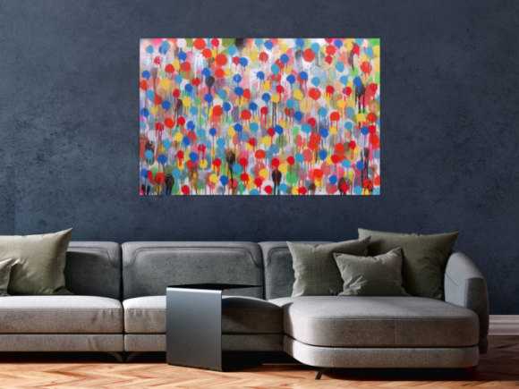 Modernes Kunstwerk abstrakt mit vielen Farben bunte Punkte aus Spraydose