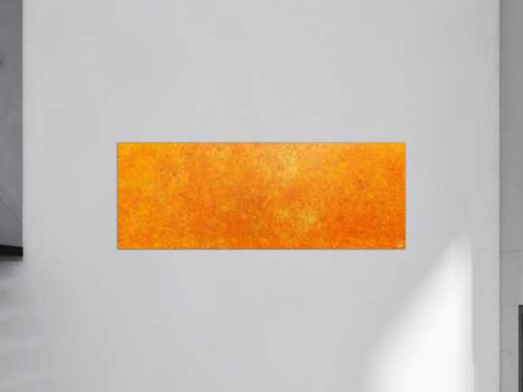 Oranges Acrylbild mit spannendem Muster