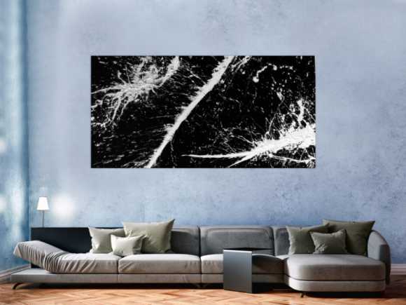 Abstraktes Acrylbild schwarz weiß minimalistisch mit Actionpainting